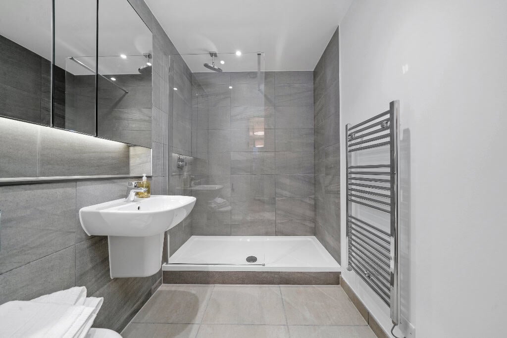 Room Lockside Lane in Salford