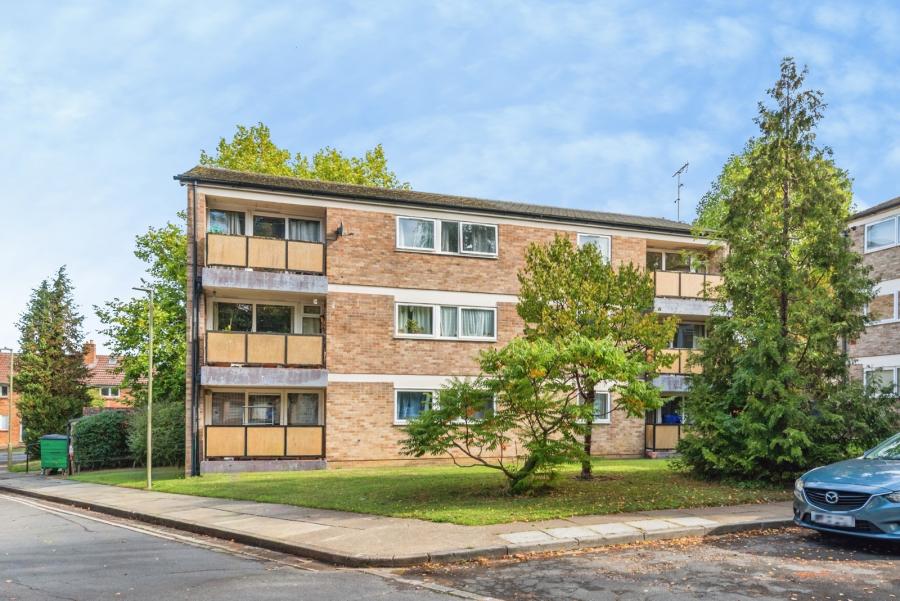 Flat Cholesbury Grange in Oxford