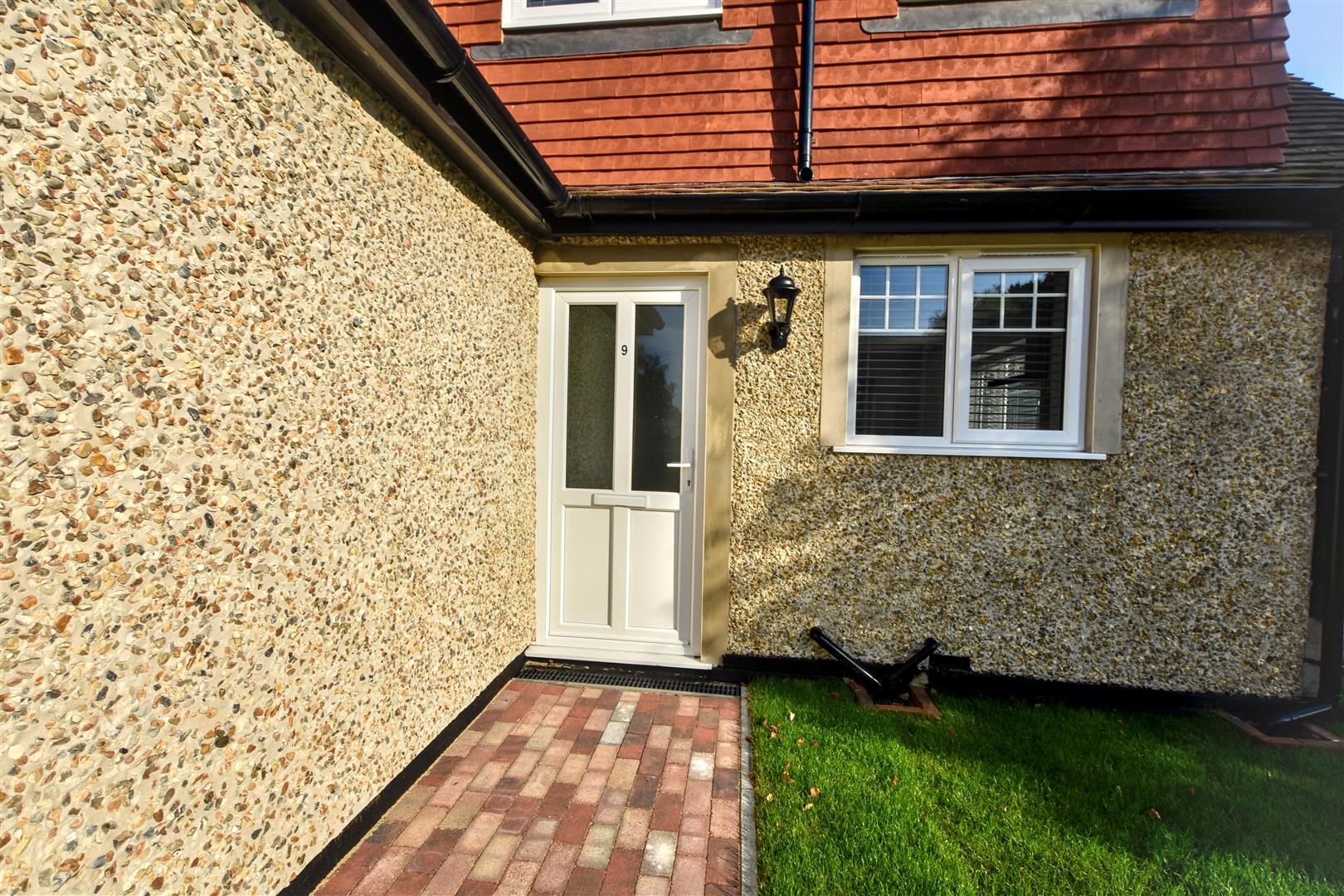Flat Hankham Hall Road in Wealden