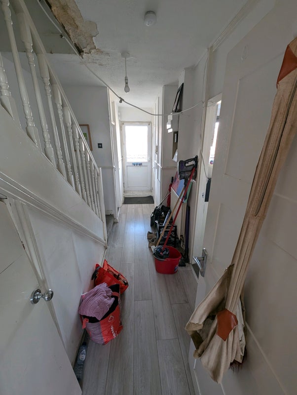 Room Fellows Court in Greater London