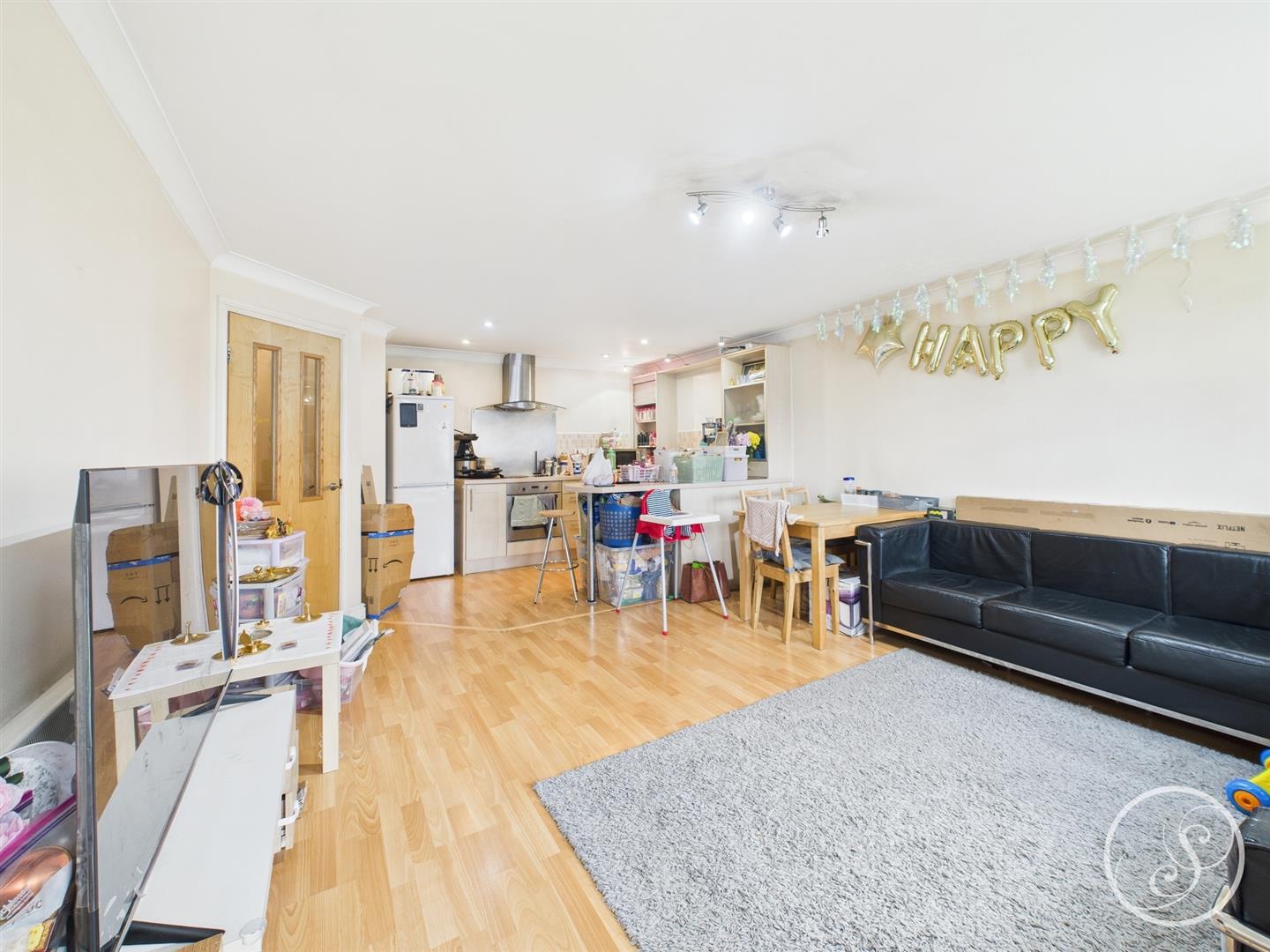 Flat Brackenhurst Place in Leeds