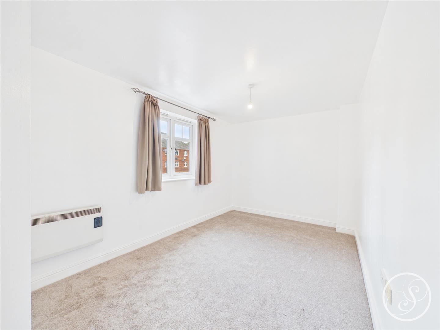 Flat Brackenhurst Place in Leeds