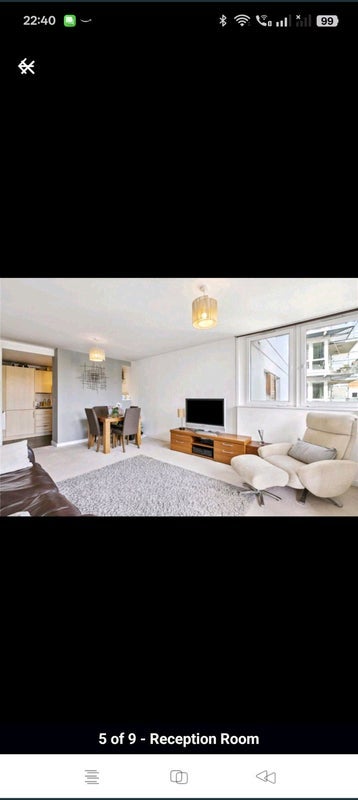 Flat East Hill in Greater London