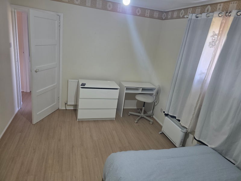 Room Egilsay Street in Glasgow