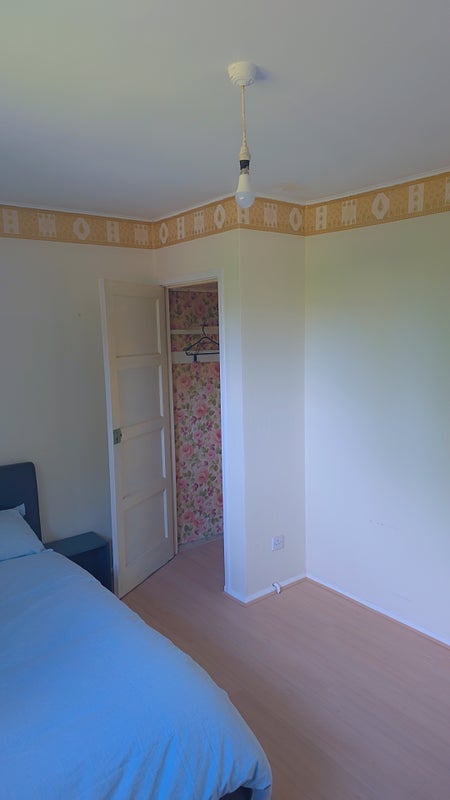 Room Egilsay Street in Glasgow