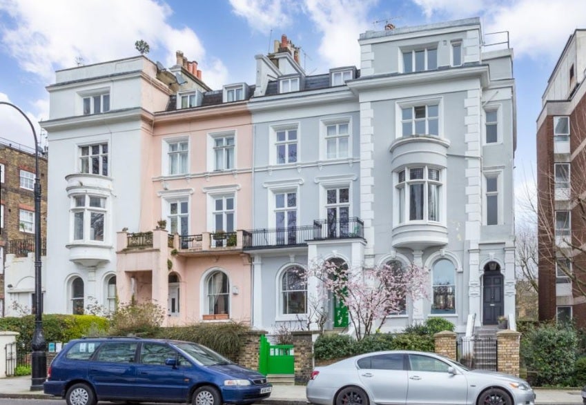 Flat Chalcot Crescent in Greater London