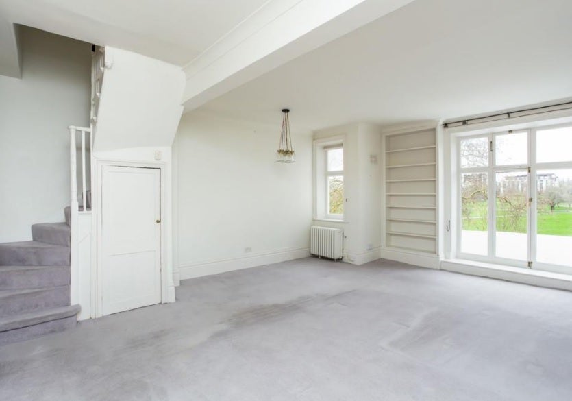 Flat Chalcot Crescent in Greater London