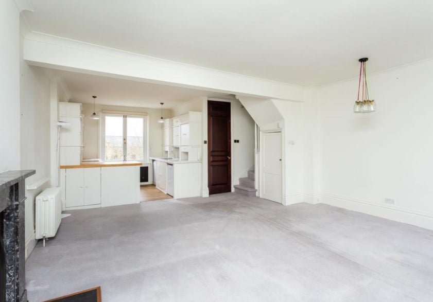Flat Chalcot Crescent in Greater London
