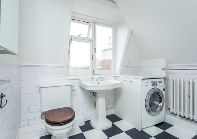 Flat Chalcot Crescent in Greater London