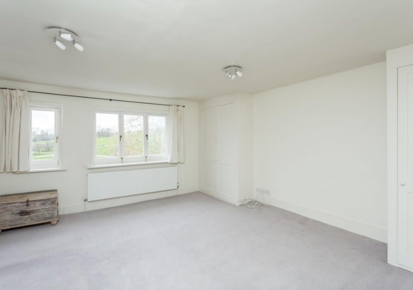 Flat Chalcot Crescent in Greater London