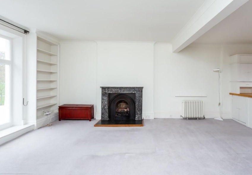 Flat Chalcot Crescent in Greater London