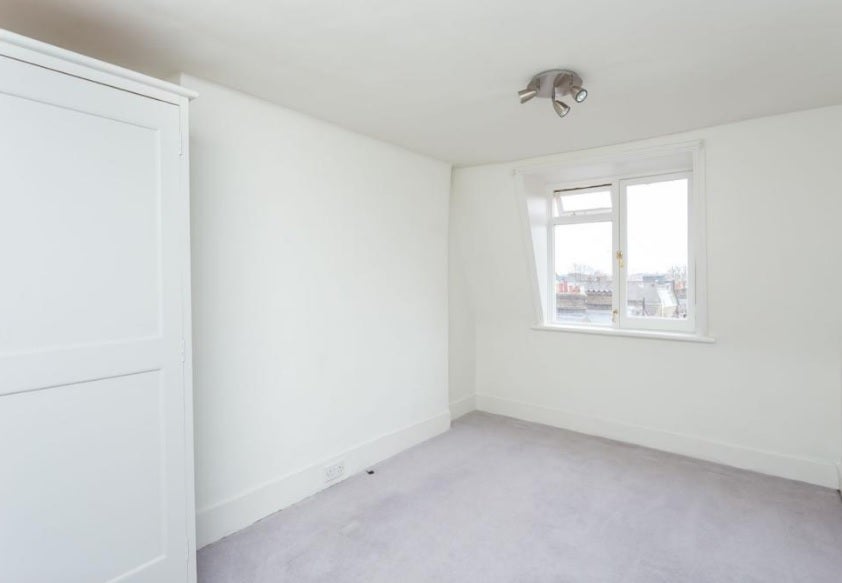 Flat Chalcot Crescent in Greater London