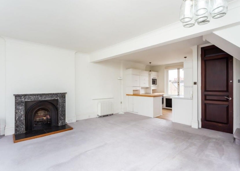 Flat Chalcot Crescent in Greater London