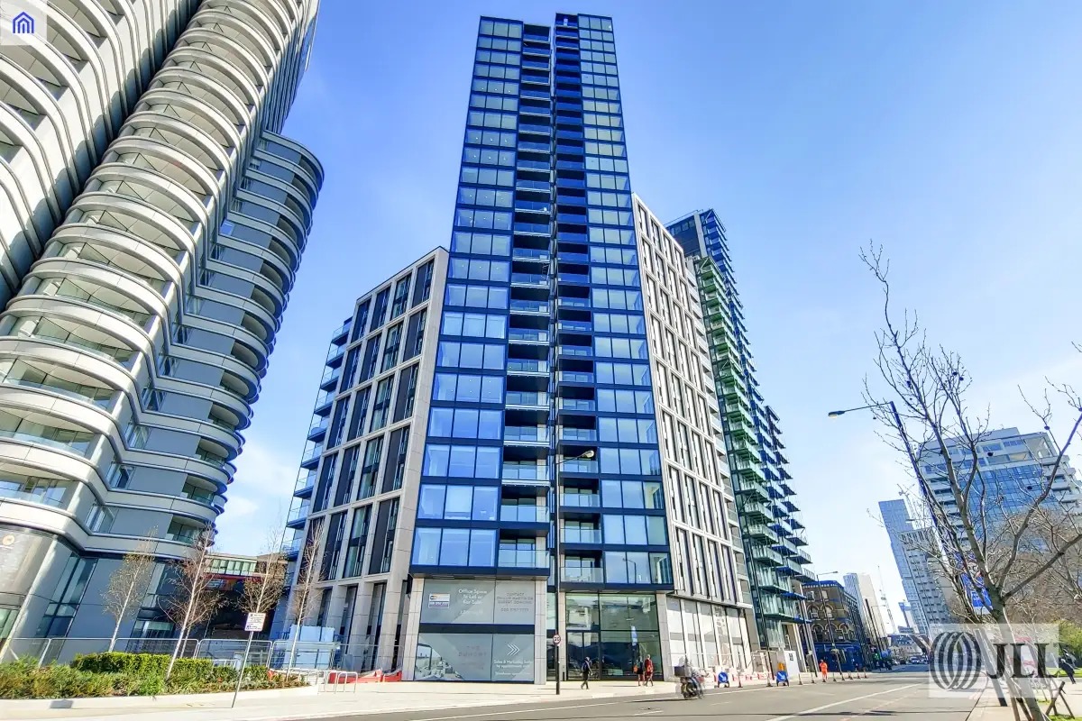 Flat Lower Marsh in Greater London