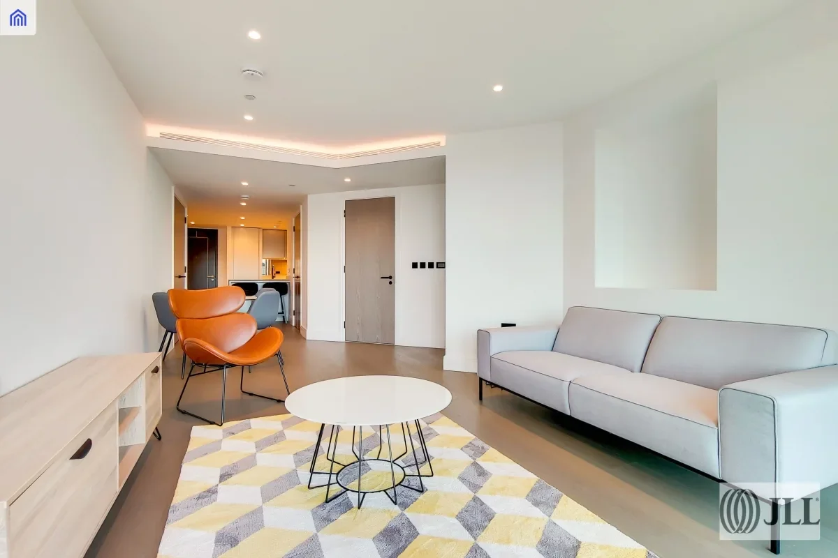 Flat Lower Marsh in Greater London