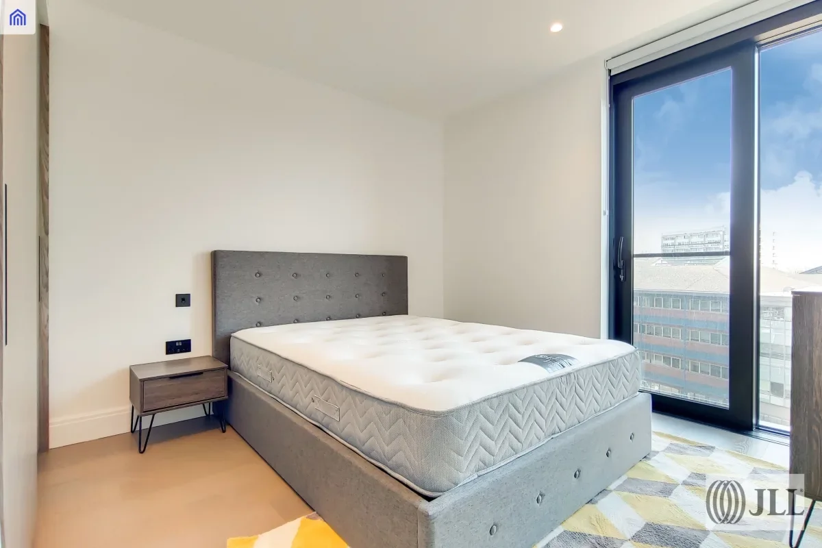 Flat Lower Marsh in Greater London
