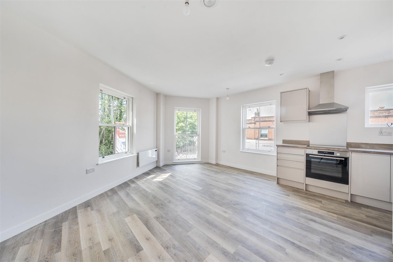 Flat London Road in Greater London
