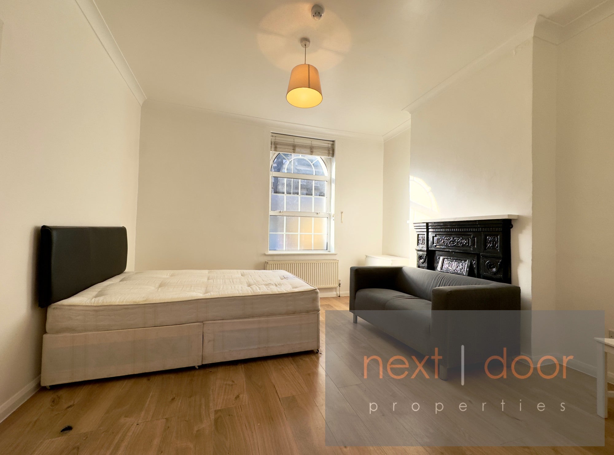 Flat Camberwell New Road in London