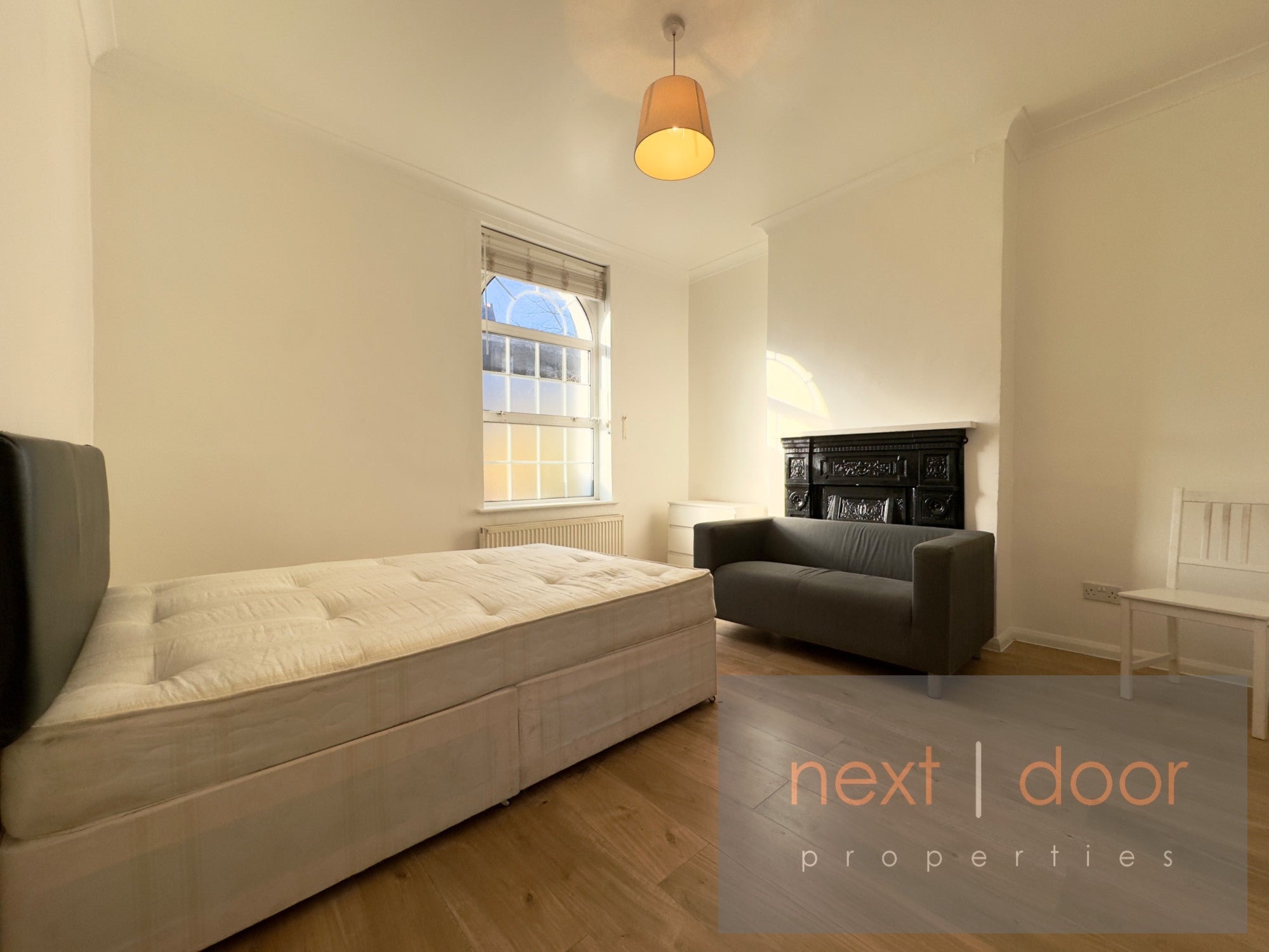 Flat Camberwell New Road in London