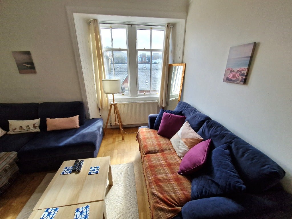 Flat Melbourne Place in North Berwick