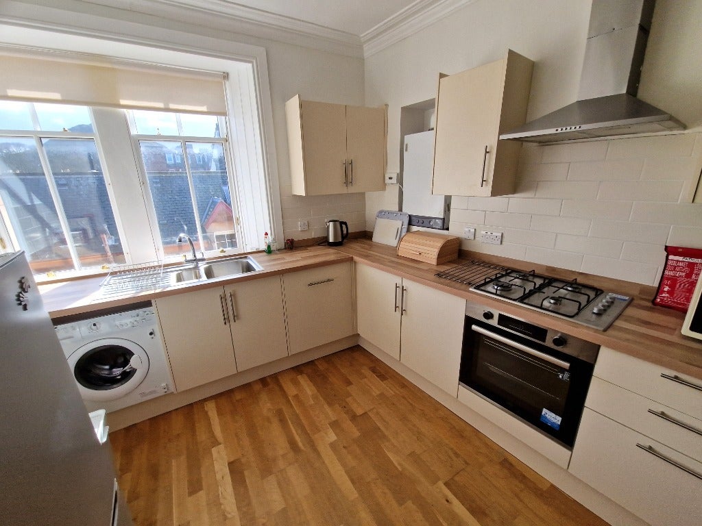 Flat Melbourne Place in North Berwick