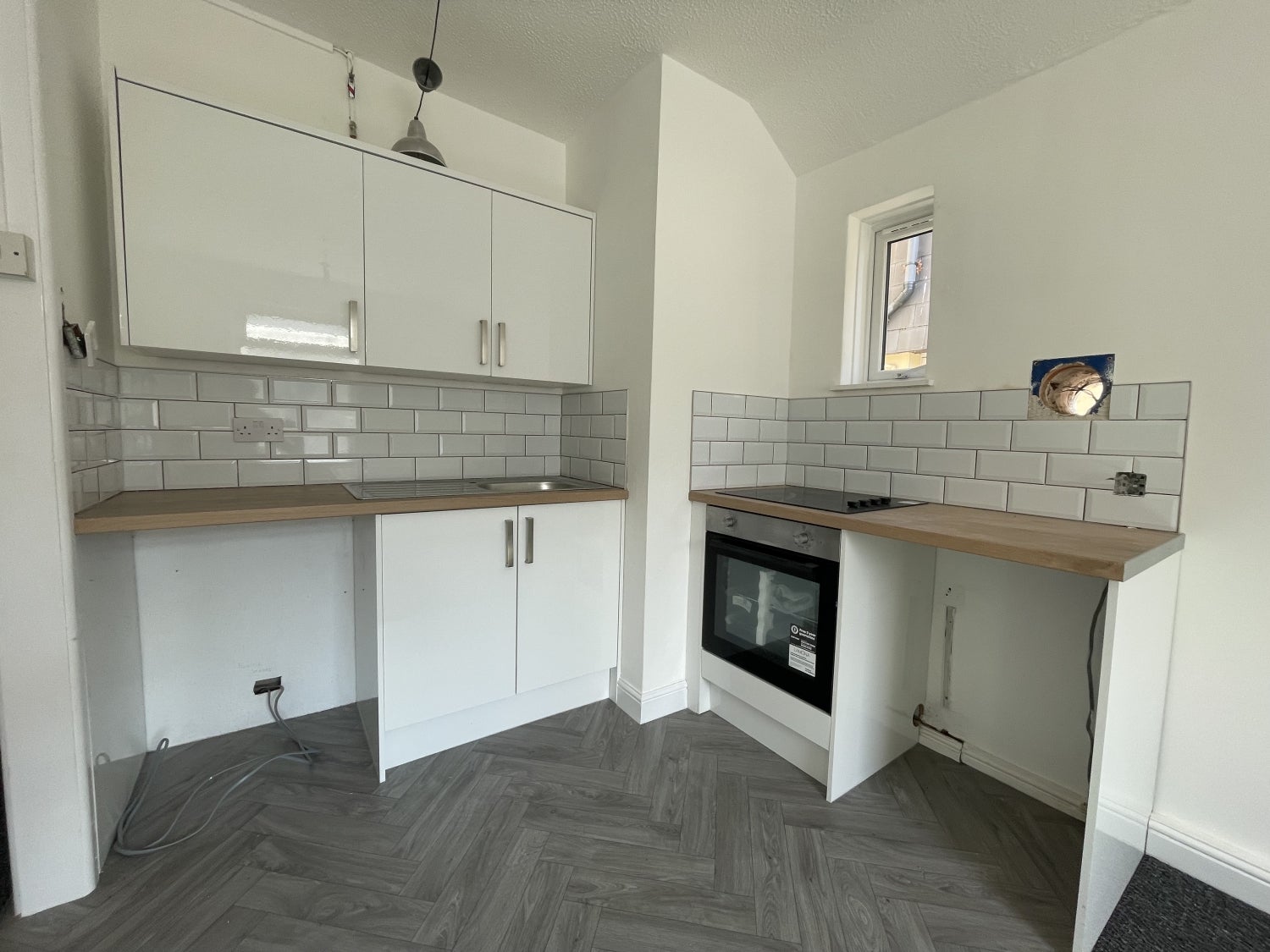 Flat Llanbleddian Gardens in Cardiff