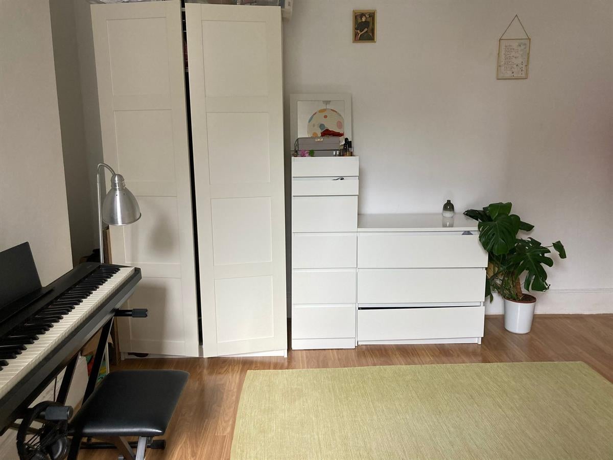 Flat Widdenham Road in Greater London