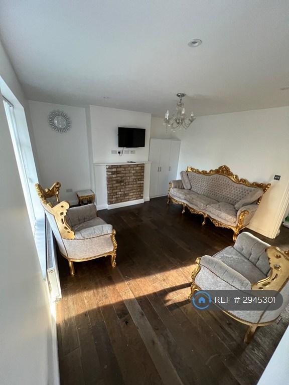 Flat Tempsford Avenue in Hertsmere