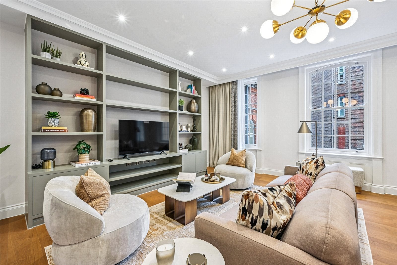 Flat Stratton Street in City of Westminster