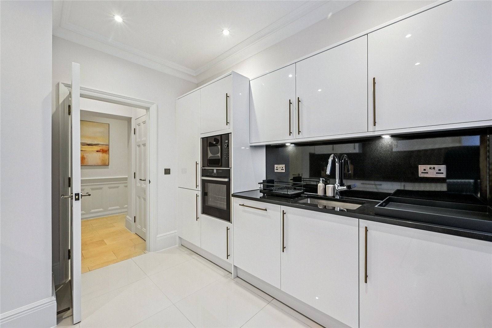 Flat Stratton Street in City of Westminster