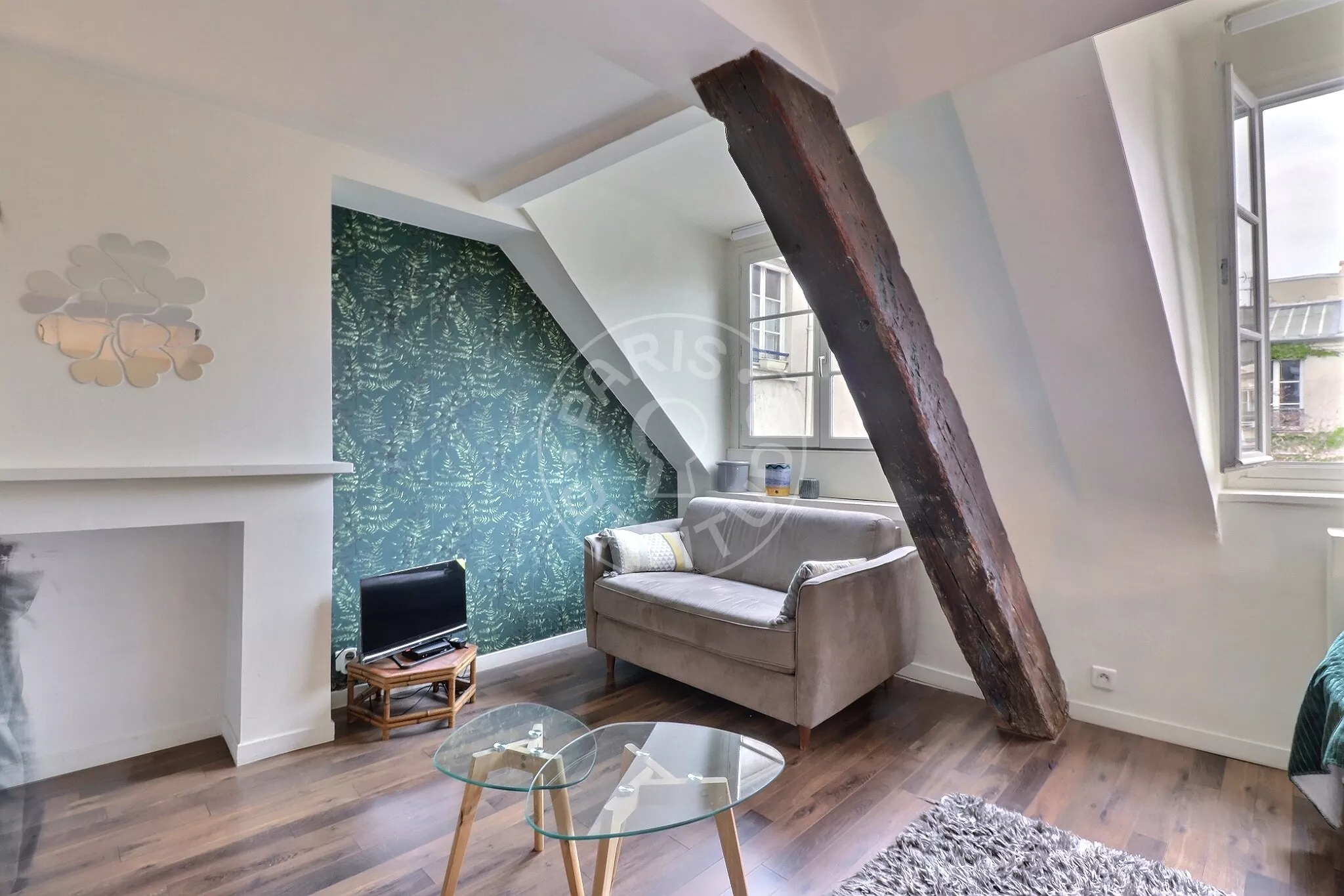 Appartement Rue Sainte-Croix de la Bretonnerie à Paris