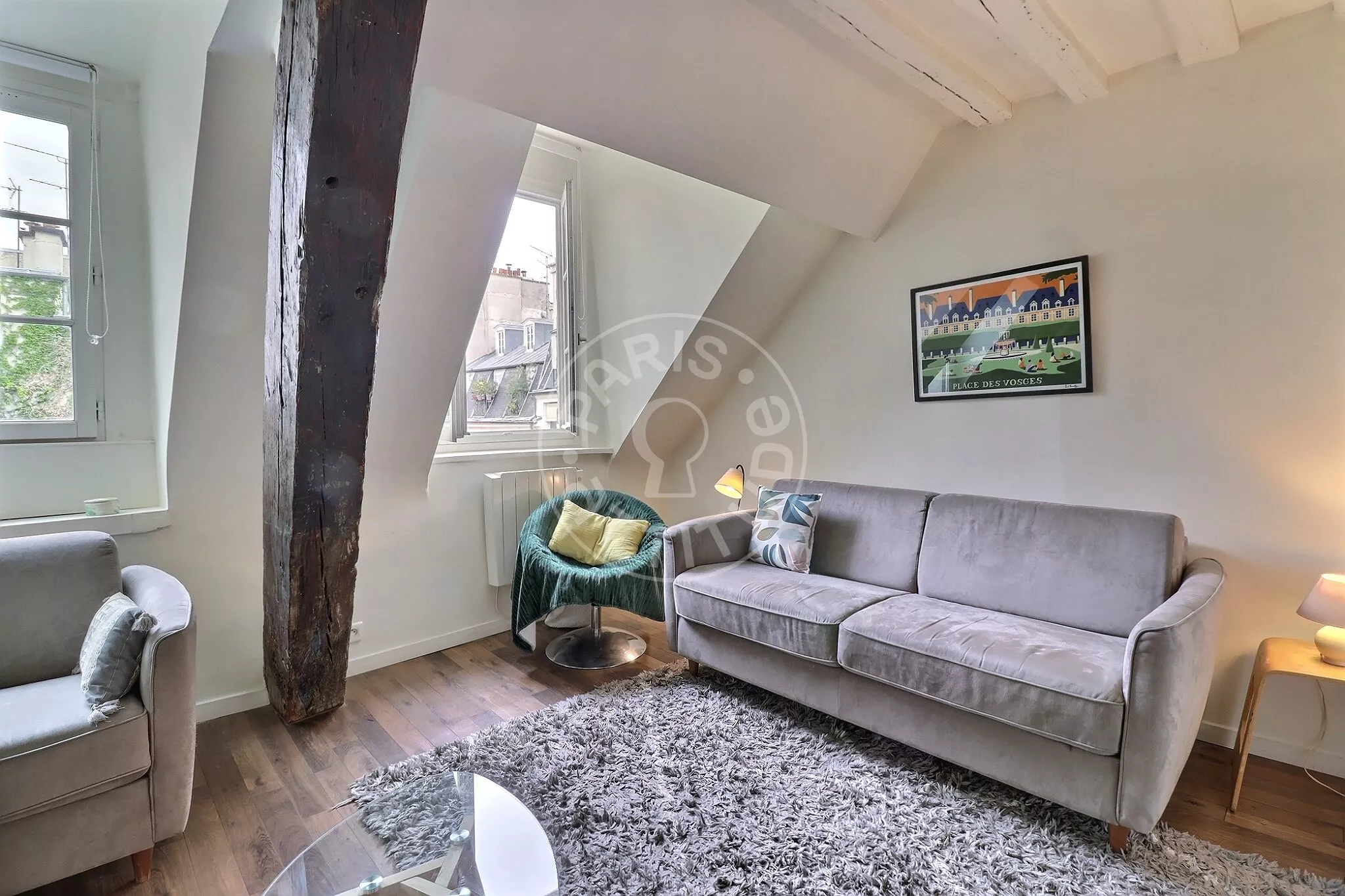 Appartement Rue Sainte-Croix de la Bretonnerie à Paris