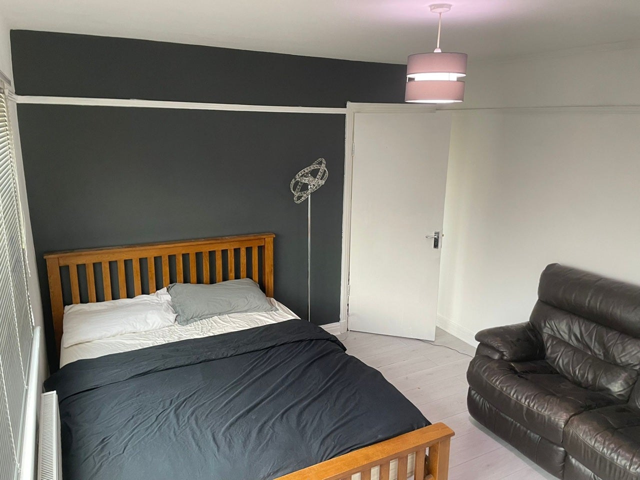 Room Mansell Road in Greater London