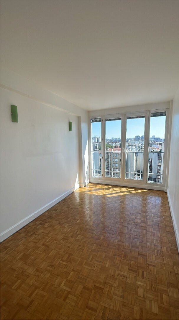 Flat Rue Albert Bayet in Paris