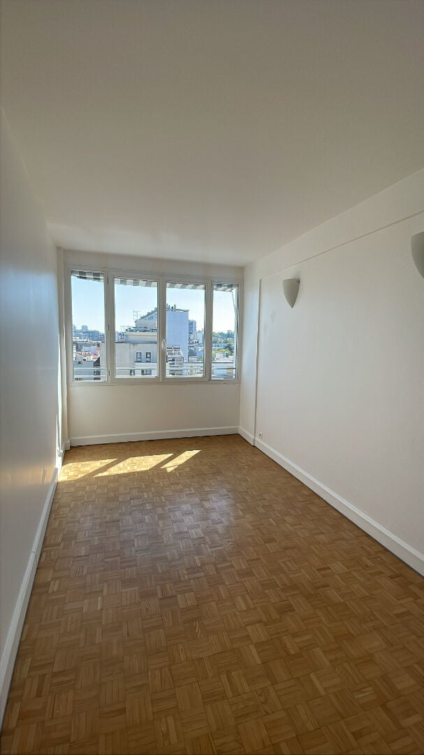 Flat Rue Albert Bayet in Paris