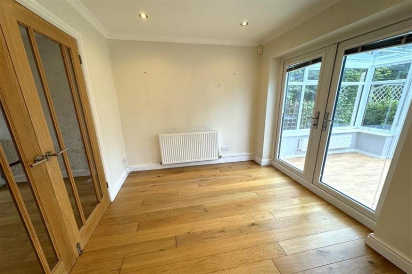 House Dunoon Close in Holmes Chapel