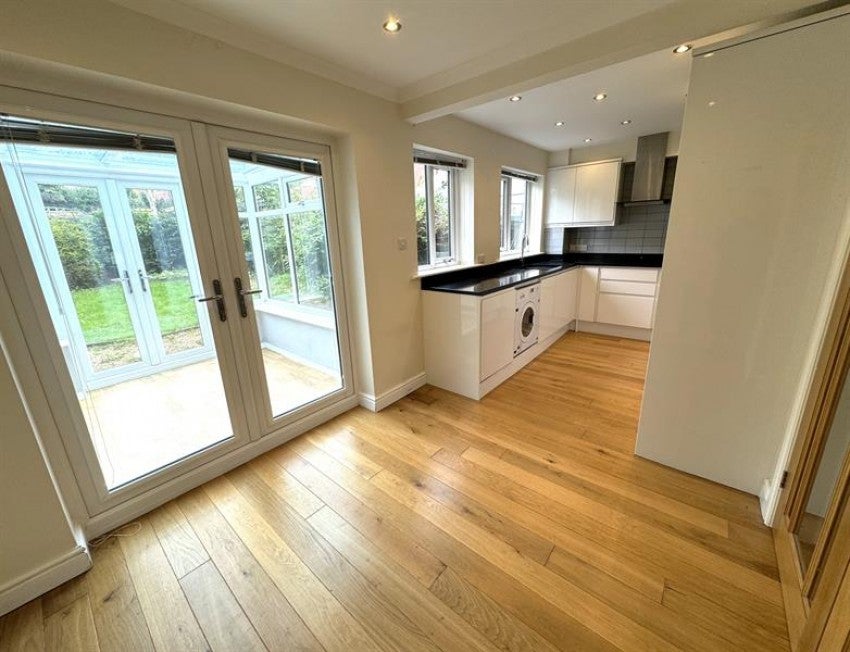 House Dunoon Close in Holmes Chapel