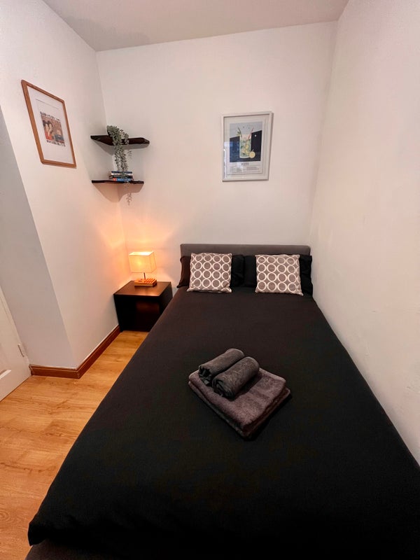 Room Bevenden Street in Greater London