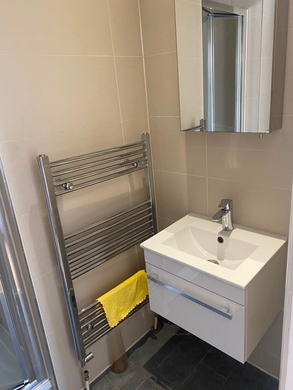 Room Plover Way in Greater London