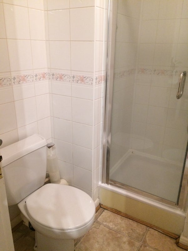 Room Plover Way in Greater London