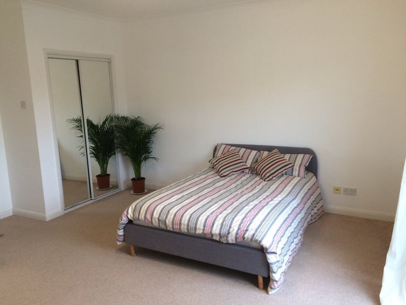 Room Plover Way in Greater London