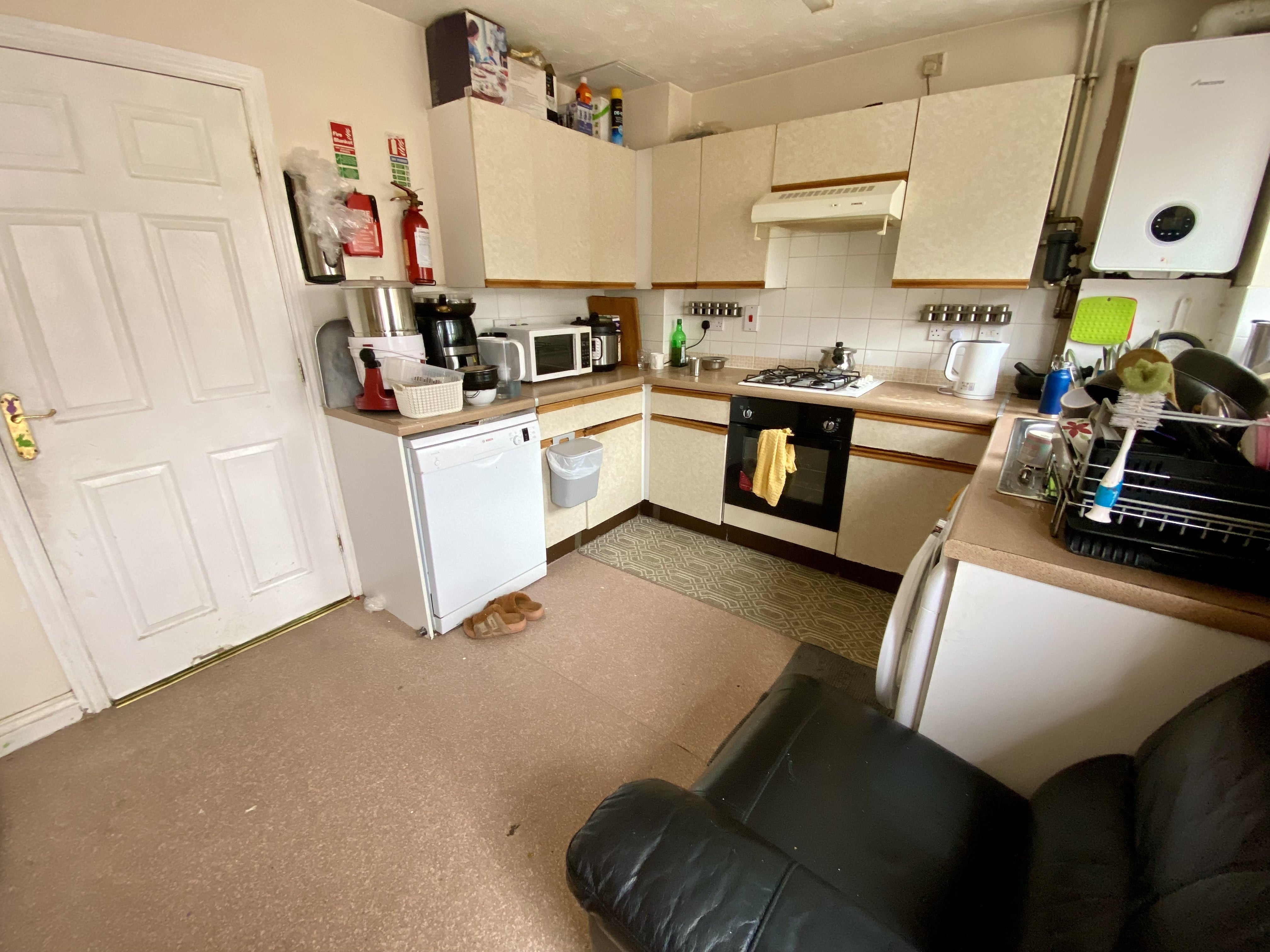 House Farndale Close in Leicester