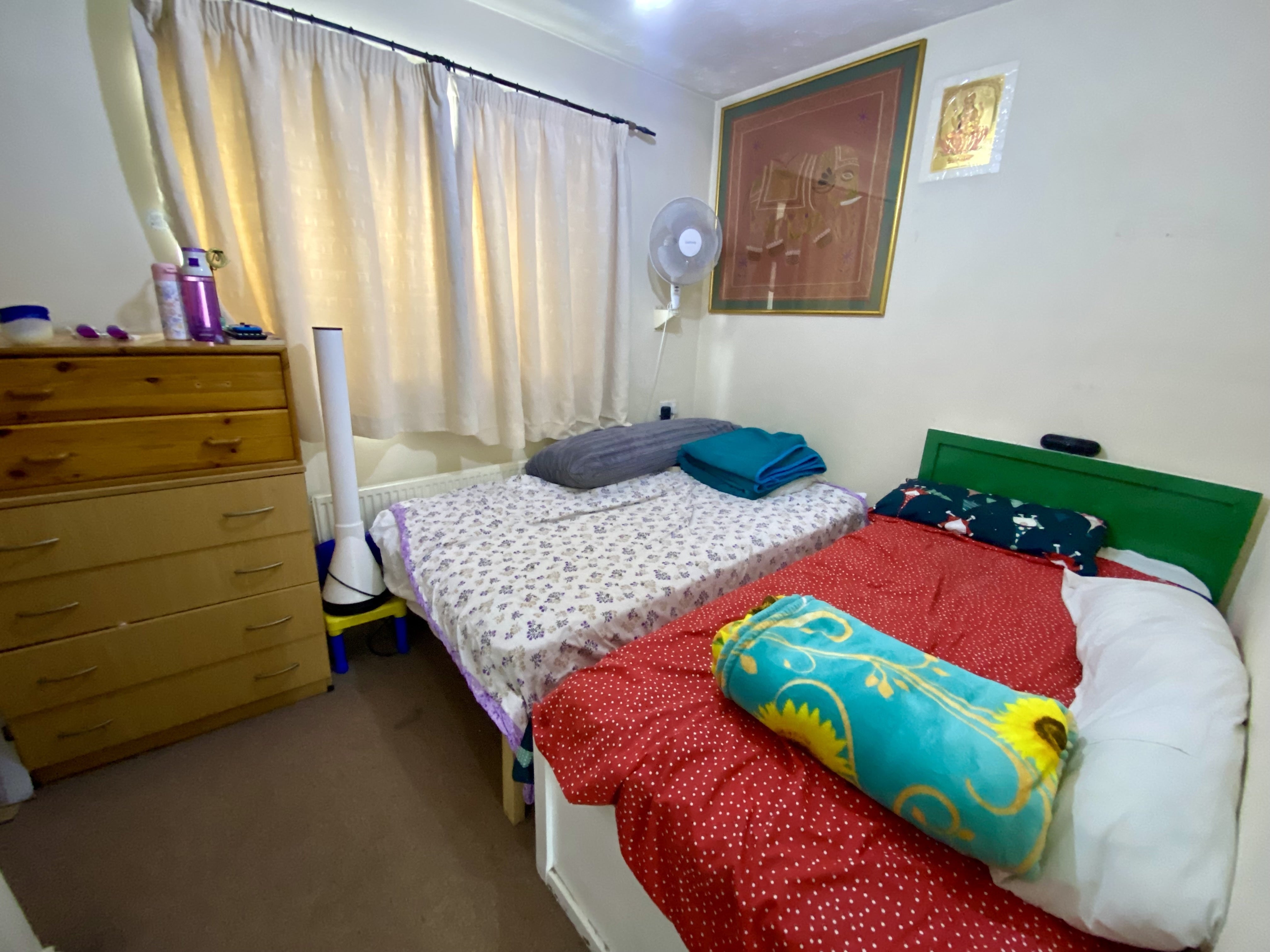 House Farndale Close in Leicester