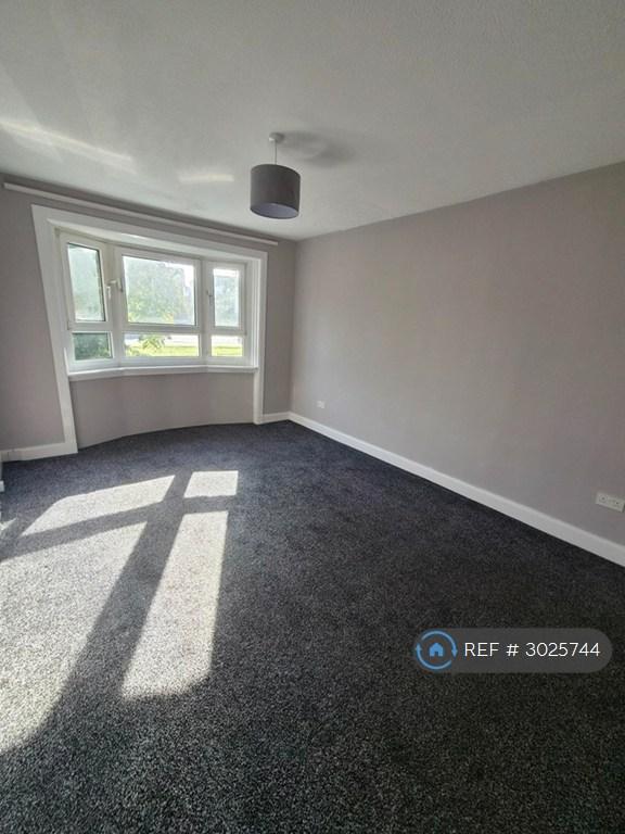 Flat Crofthill Road in Glasgow