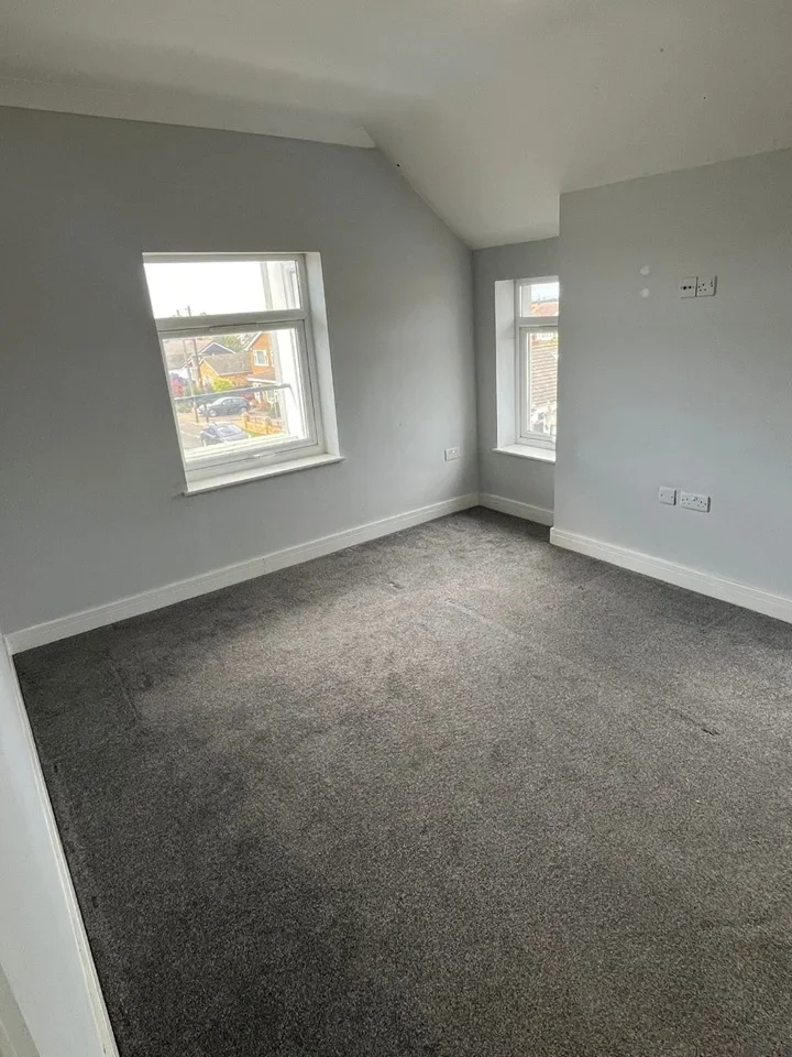 Flat Barton Hill Drive in Borough of Swale