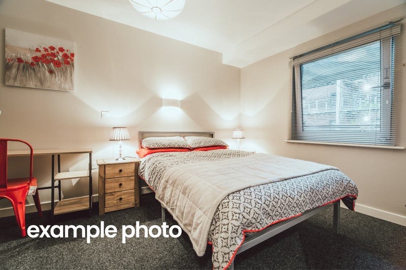 Room Wilmslow Road in Manchester