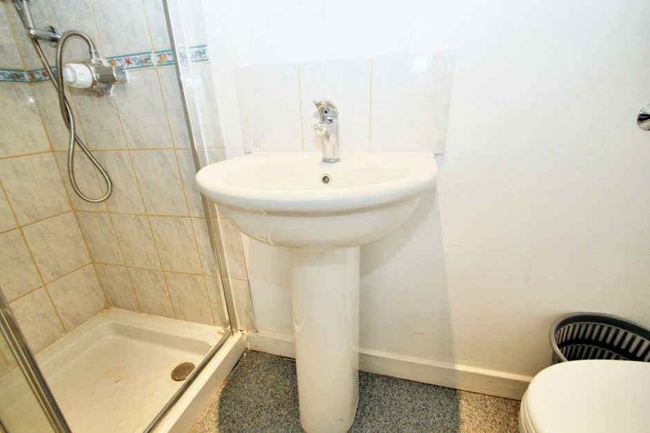 Flat Ivanhoe Close in Greater London