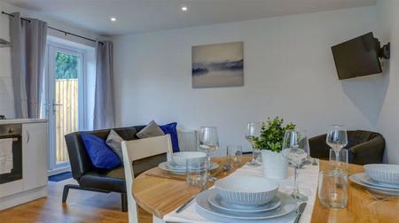 Flat Haydon Road in South Oxfordshire
