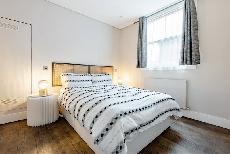 Room Latimer Road in Greater London
