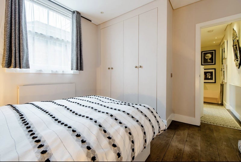 Room Latimer Road in Greater London
